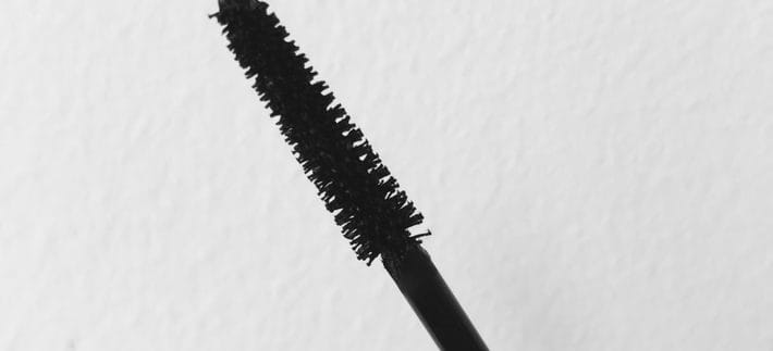 Inika Mascara brush close up is a thin bristle brush