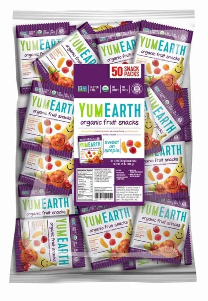 a product photo of yum earth organic fruit snacks 