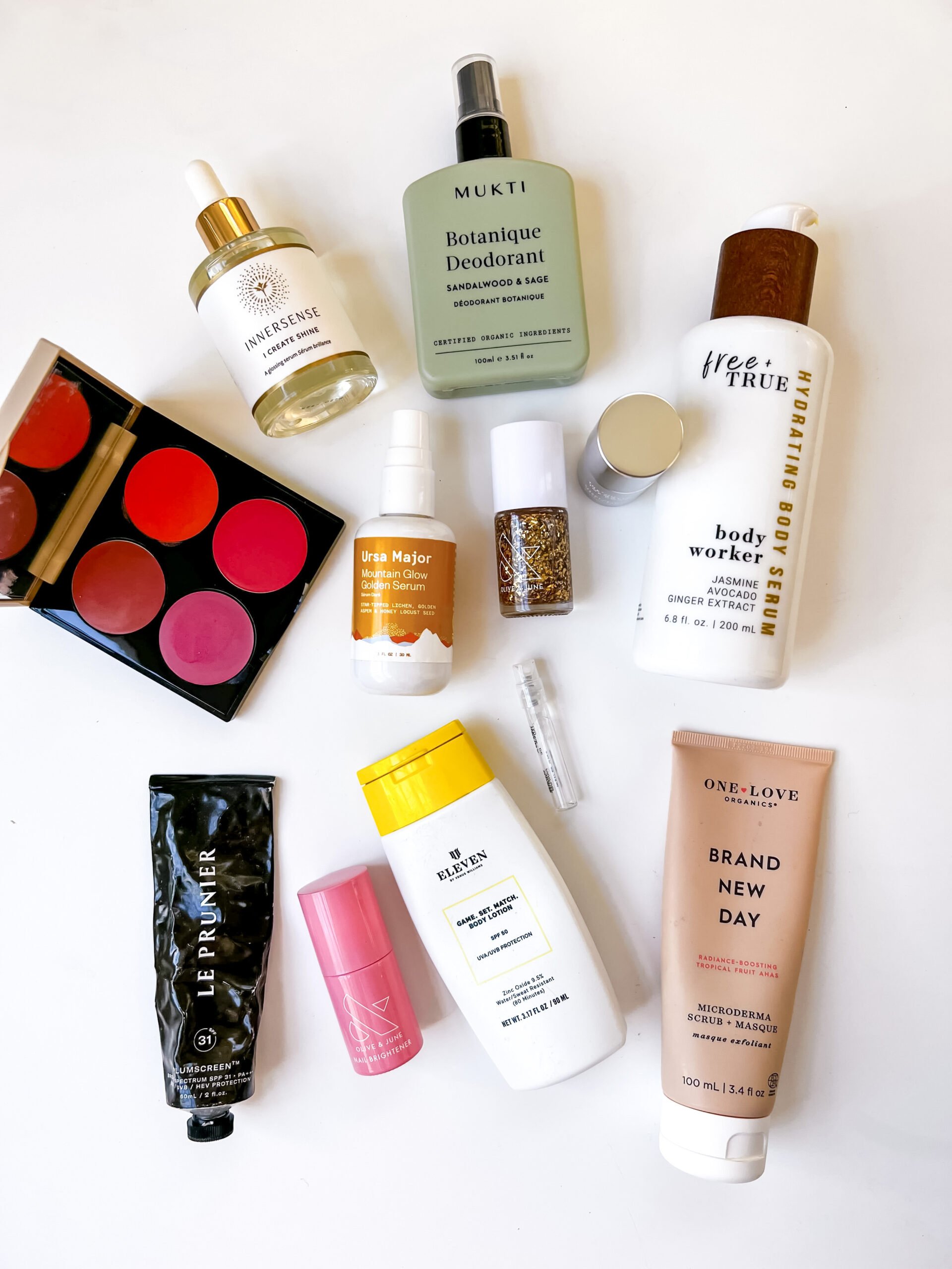 A flat lay of the best of 2022 products.