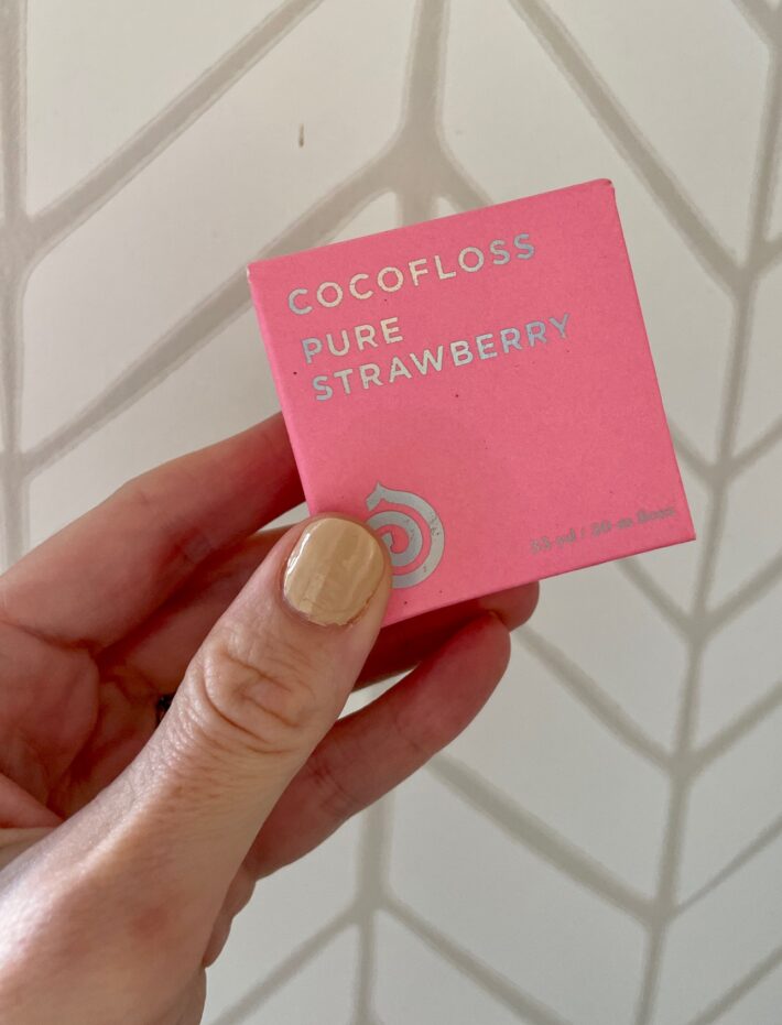 A container of Cocofloss.